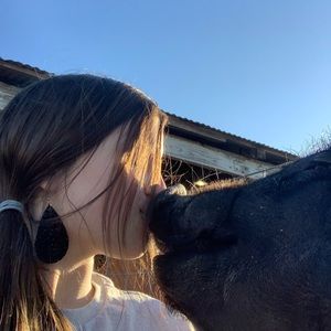 Meet your Posher, Hailey